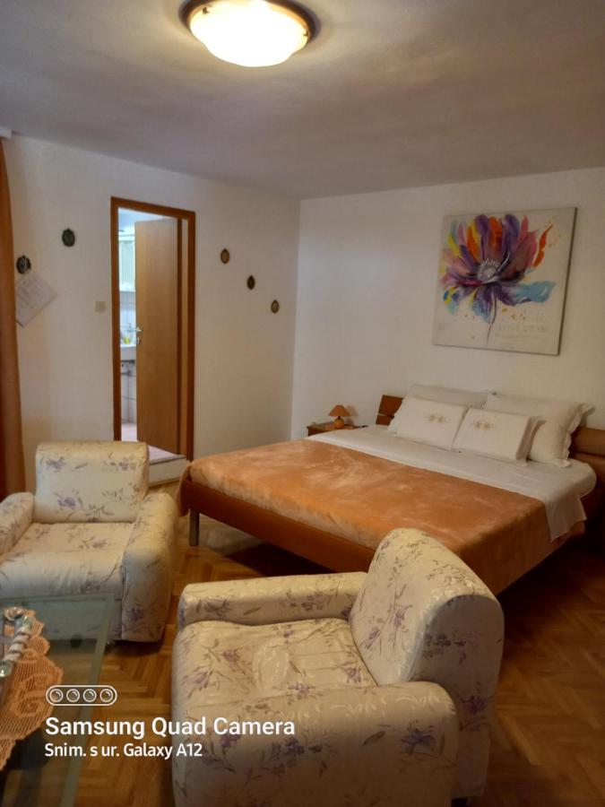 Apartmani Rukonic Aleksandar Nerezine Buitenkant foto