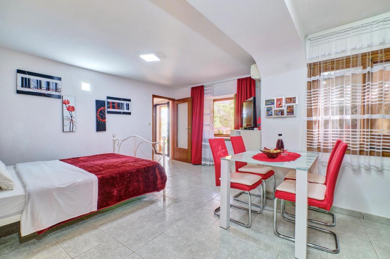 Apartmani Rukonic Aleksandar Nerezine Buitenkant foto