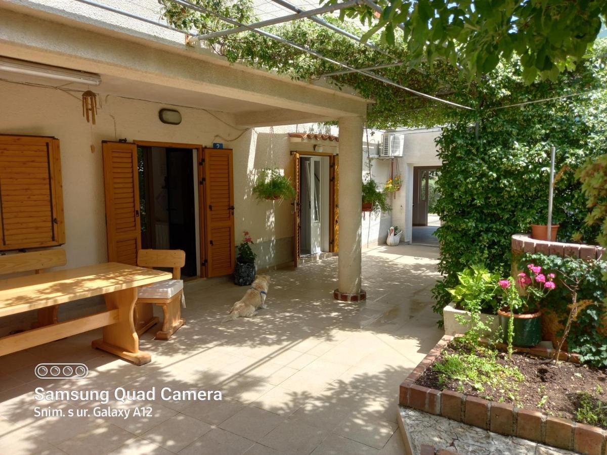 Apartmani Rukonic Aleksandar Nerezine Buitenkant foto