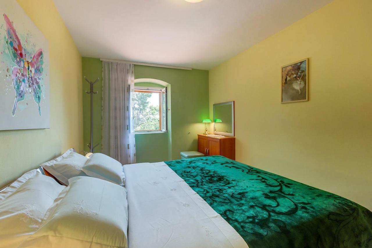 Apartmani Rukonic Aleksandar Nerezine Buitenkant foto