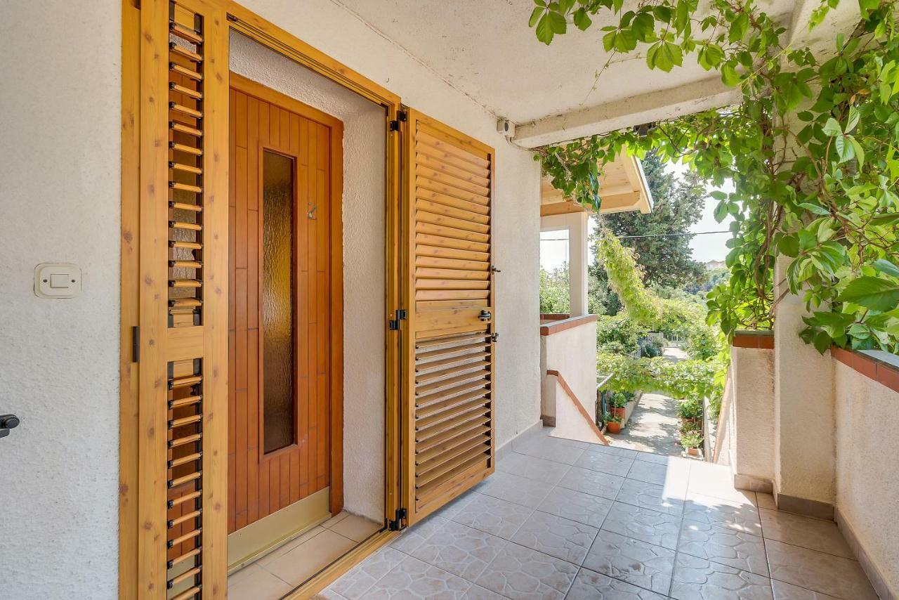 Apartmani Rukonic Aleksandar Nerezine Buitenkant foto