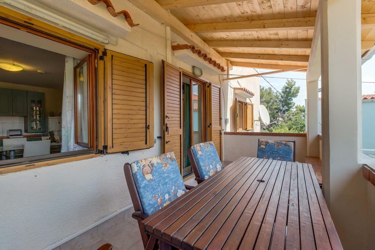 Apartmani Rukonic Aleksandar Nerezine Buitenkant foto