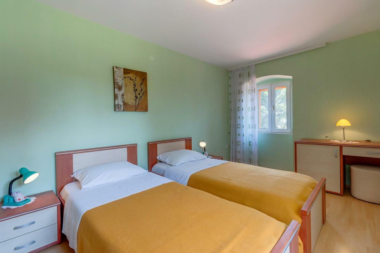 Apartmani Rukonic Aleksandar Nerezine Buitenkant foto
